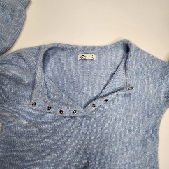 Hollister California Sweater Womens Small Cropped Baby Blue Fuzzy Soft Henley - Picture 4 of 13